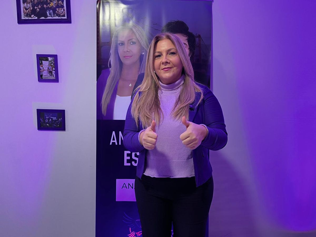 Ana Cantiani, la candidata de Milei en Santa Fe, quedó en el tercer puesto y será concejala a partir de diciembre. Ana Cantiani, la candidata de Milei en Santa Fe, quedó en el tercer puesto y será concejala a partir de diciembre.